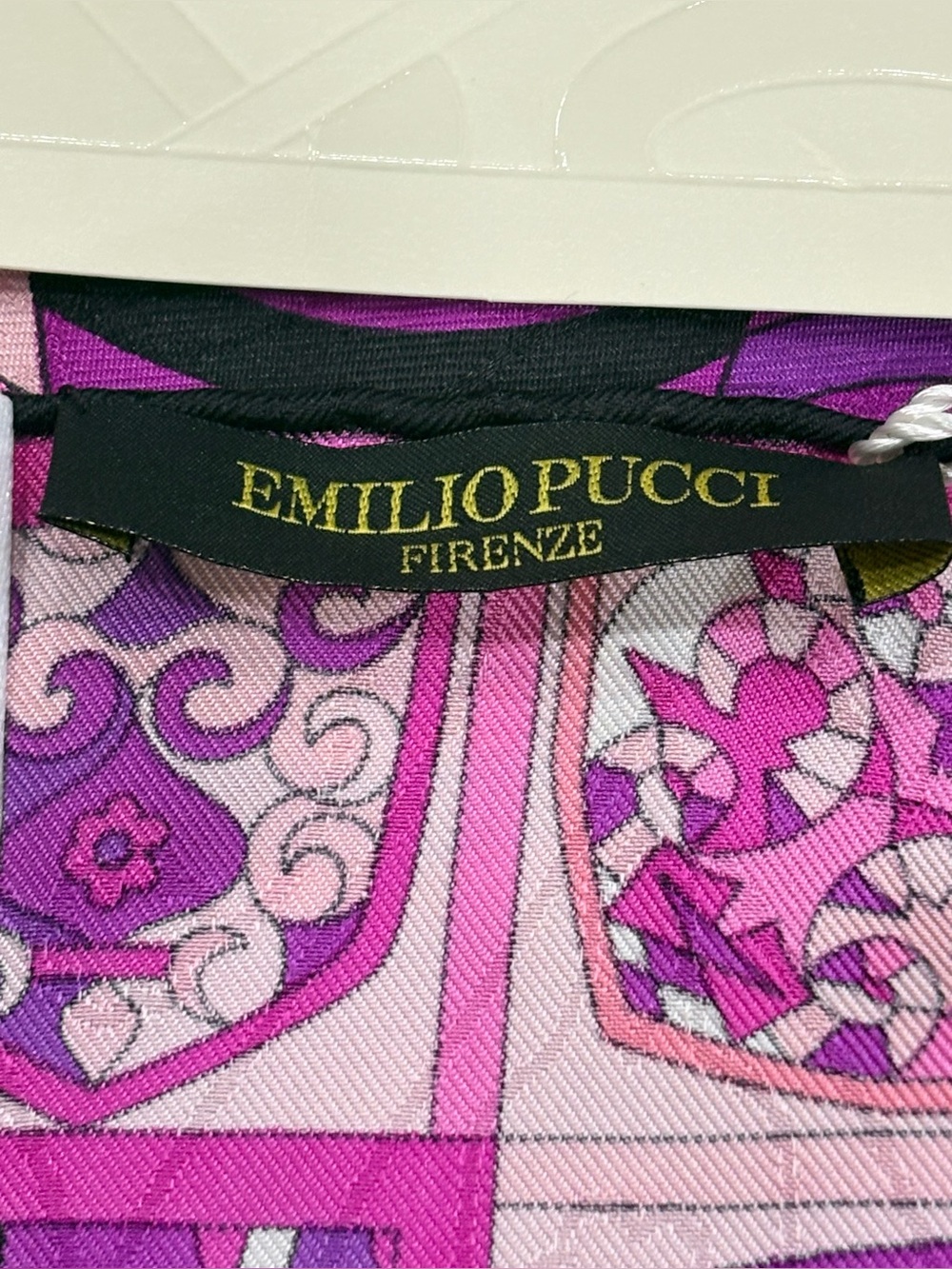 STUNNING RARE EMILIO PUCCI 100% JACQUARD SILK SCARF IN ICONIC PRINT 34”x34” - Picture 2 of 8